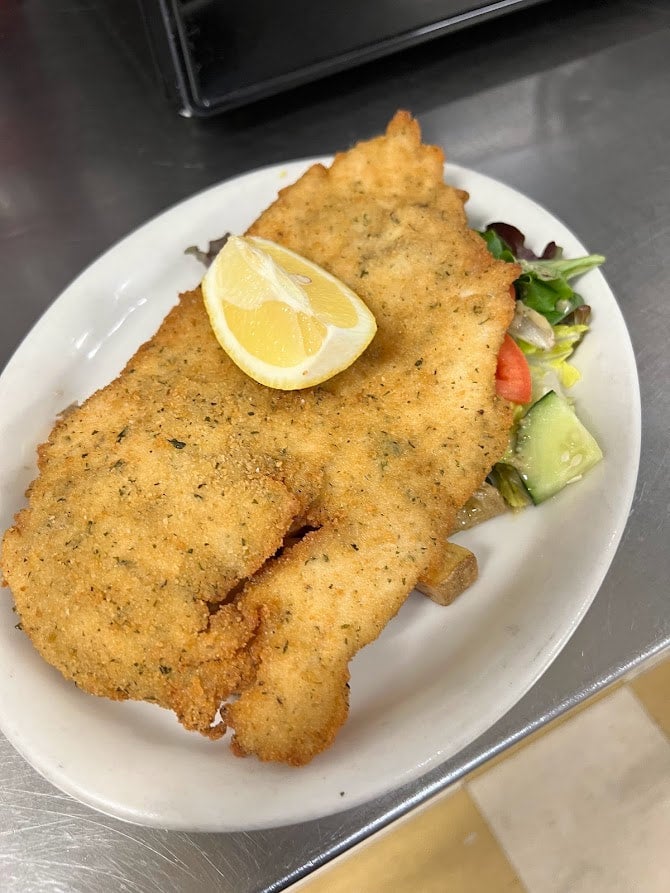 Schnitzel plate personal plate . Esther's kitchen & beer Garden
